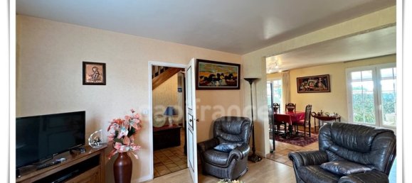 Casa de 5 dormitorios en Malguenac, France No. 202609 7