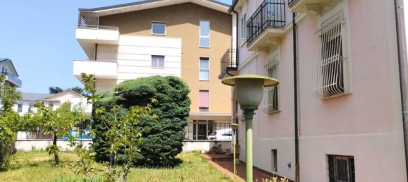 5 bedrooms Villa in Avezzano, Italy No. 78186 5