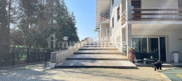 4 غرف نوم فيلا في Cairate, Italy رقم 16313 22