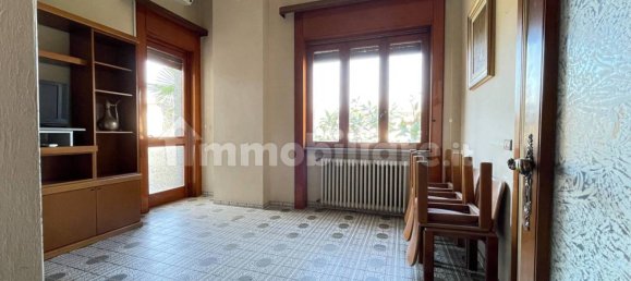 4 غرف نوم فيلا في Cairate, Italy رقم 16313 62