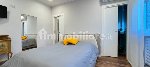 4 غرف نوم فيلا في Cairate, Italy رقم 16313 38