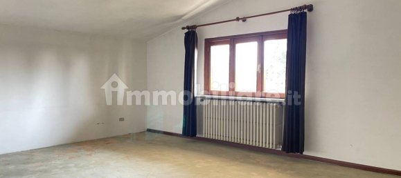 4 غرف نوم فيلا في Cairate, Italy رقم 16313 69