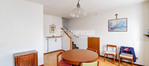 1 bedroom Apartment in Como, Italy No. 374961 2