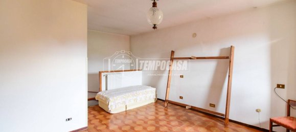 1 bedroom Apartment in Como, Italy No. 374961 8