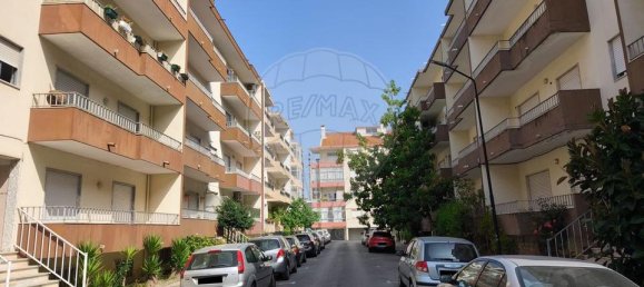 3 bedrooms Apartment in Entroncamento, Portugal No. 263442 2