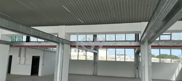 493m² Warehouse in Loures, Portugal No. 88288 16