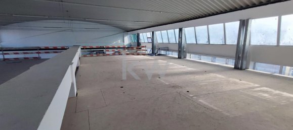 493m² Warehouse in Loures, Portugal No. 88288 12