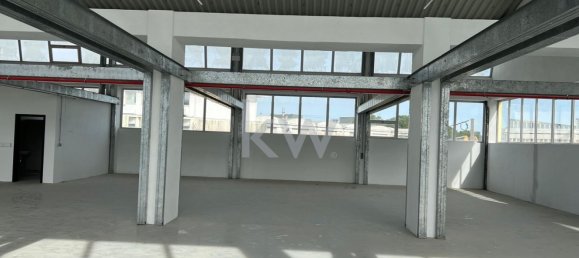 493m² Warehouse in Loures, Portugal No. 88288 14