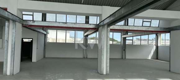 493m² Warehouse in Loures, Portugal No. 88288 15