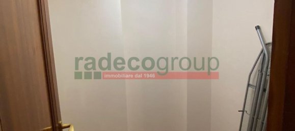 4-salle Appartement à Livorno, Italy No. 80309 20