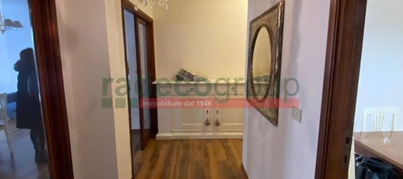 4-salle Appartement à Livorno, Italy No. 80309 10