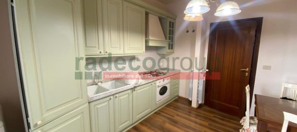 4-salle Appartement à Livorno, Italy No. 80309 13