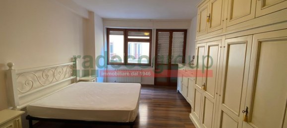 4-salle Appartement à Livorno, Italy No. 80309 27
