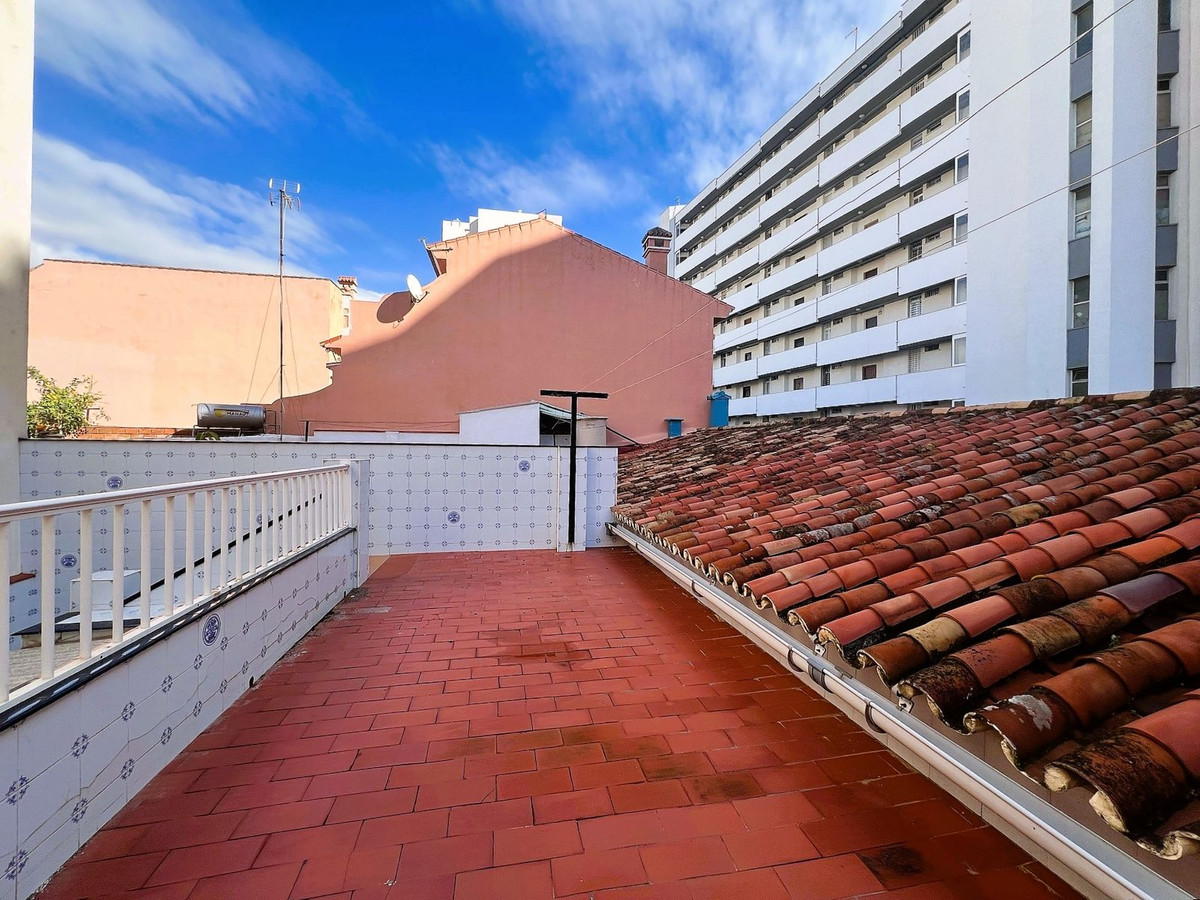 3 bedrooms Townhouse in Fuengirola, Spain No. 32606
