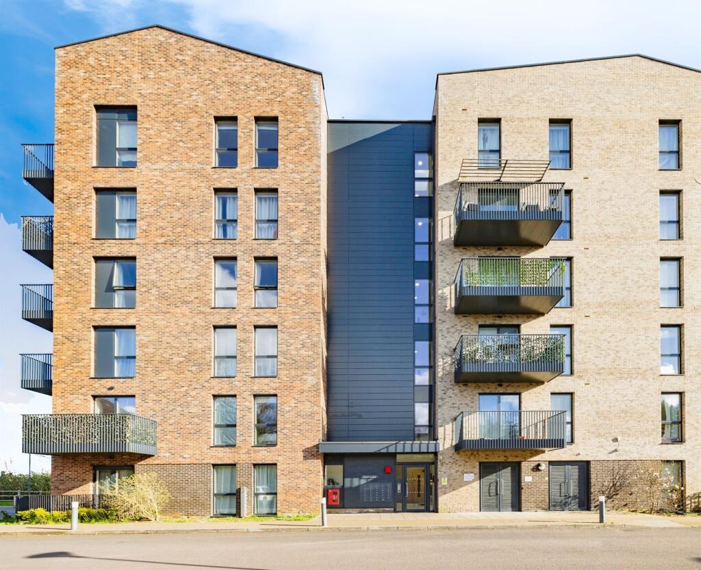 2 bedrooms Apartment in Watford, United Kingdom No. 6060