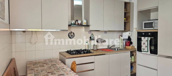 2 bedrooms Apartment in Genoa, Italy No. 301610 3