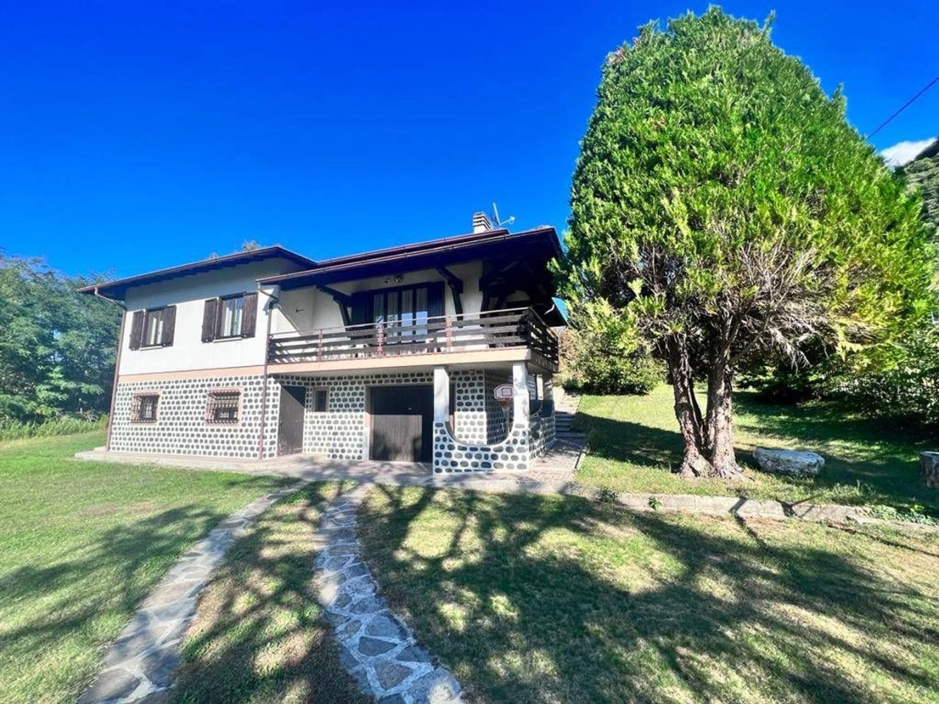 5غرفة فيلا في Colico, Italy رقم 73049