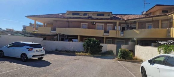 5 rooms Apartment in Pomezia, Italy No. 141822 7
