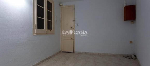 3 bedrooms Apartment in Eixample, Spain No. 187622 2