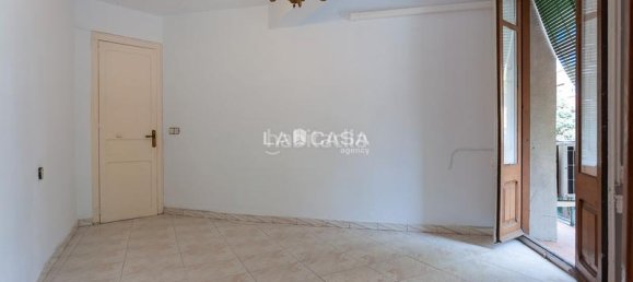 3 bedrooms Apartment in Eixample, Spain No. 187622 9