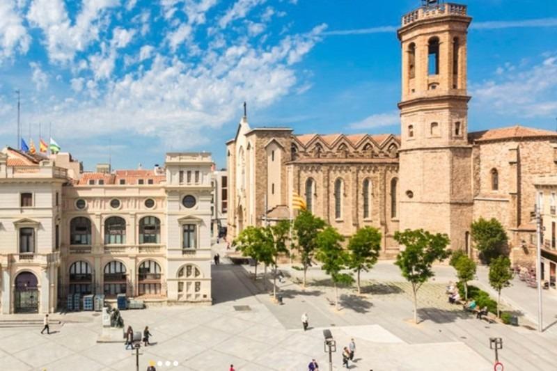 Bâtiment à Sabadell, Spain 3000m² No. 102586