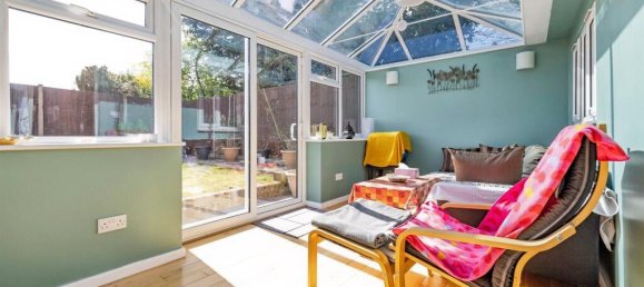 4 bedrooms Bungalow in Bushey, United Kingdom No. 6190 3