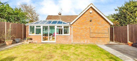 4 bedrooms Bungalow in Bushey, United Kingdom No. 6190 29