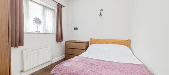 4 bedrooms Bungalow in Bushey, United Kingdom No. 6190 22