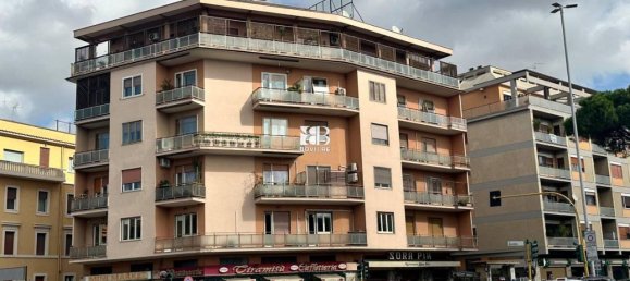 6 rooms Penthouse in Rome, Italy No. 33339 15