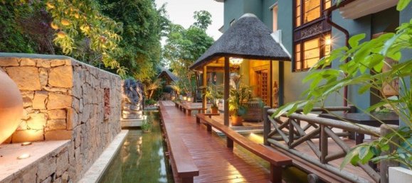 Villa de 7 dormitorios en Marbella, Spain No. 9902 3