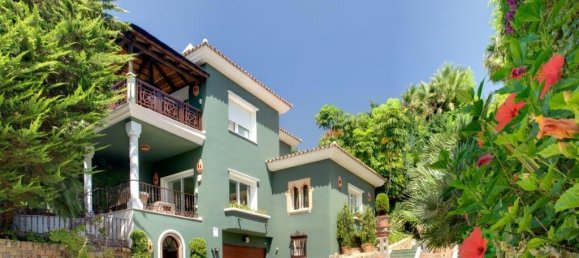 Villa de 7 dormitorios en Marbella, Spain No. 9902 8