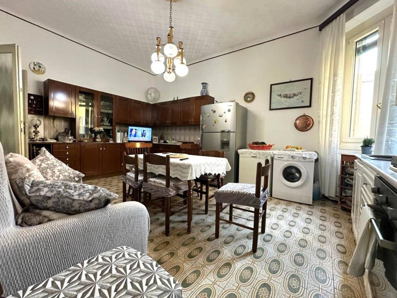 4 rooms Apartment in Milan, Italy No. 247282