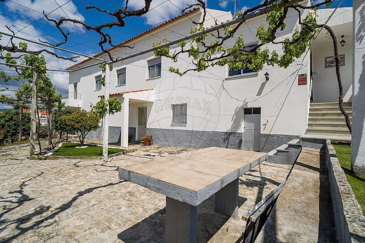Casa de 3 dormitorios en Castelo Branco, Portugal No. 166486