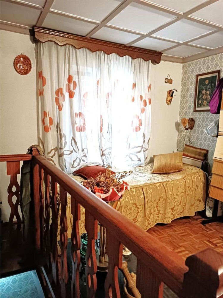 3 rooms Apartment in Donnas, Italy No. 208808