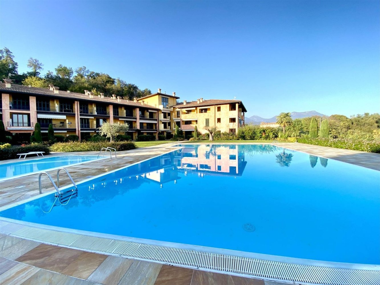 3-salle Appartement à Brescia, Italy No. 84614