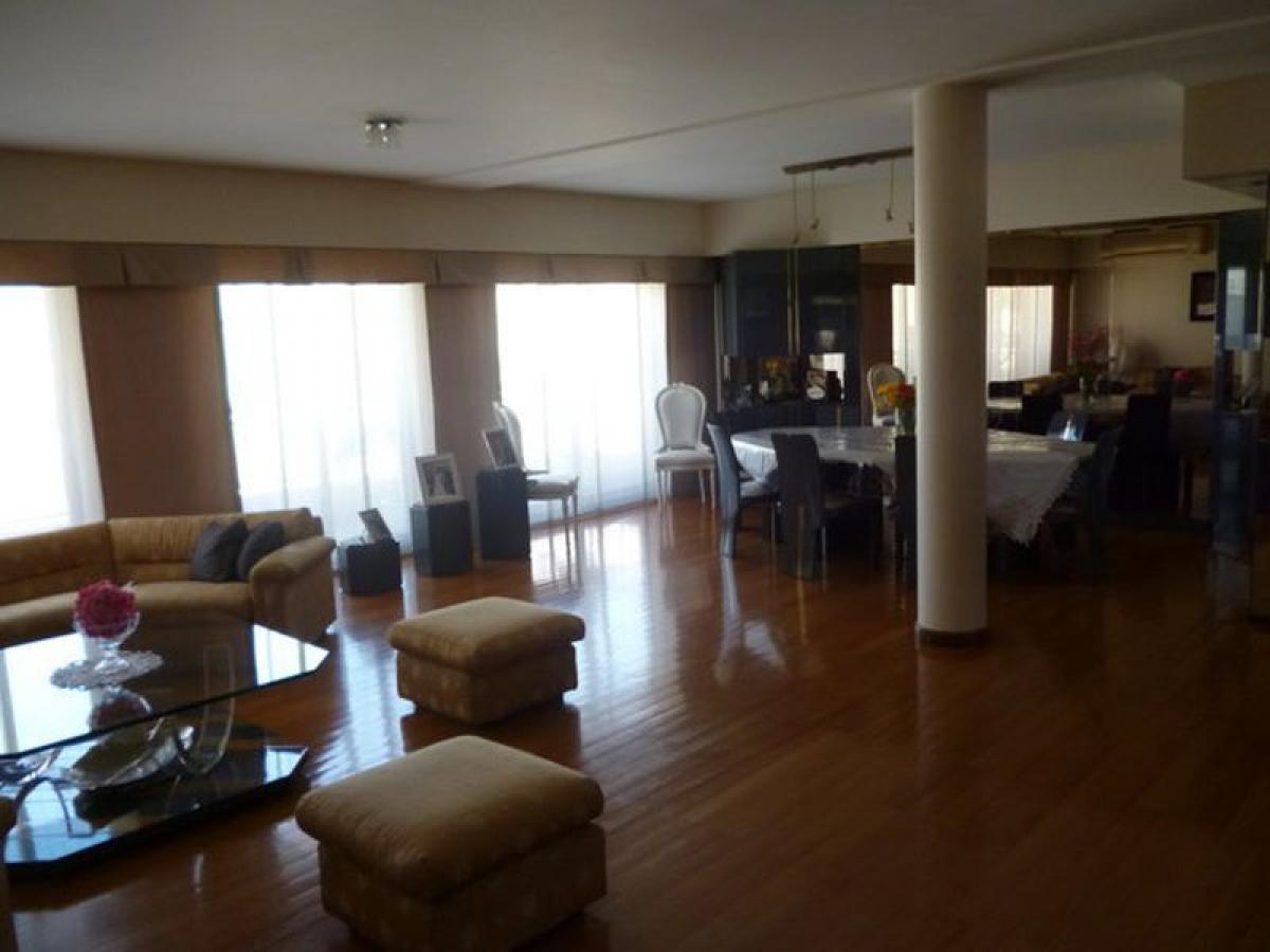 4 bedrooms Apartment in Buenos Aires, Argentina No. 72470