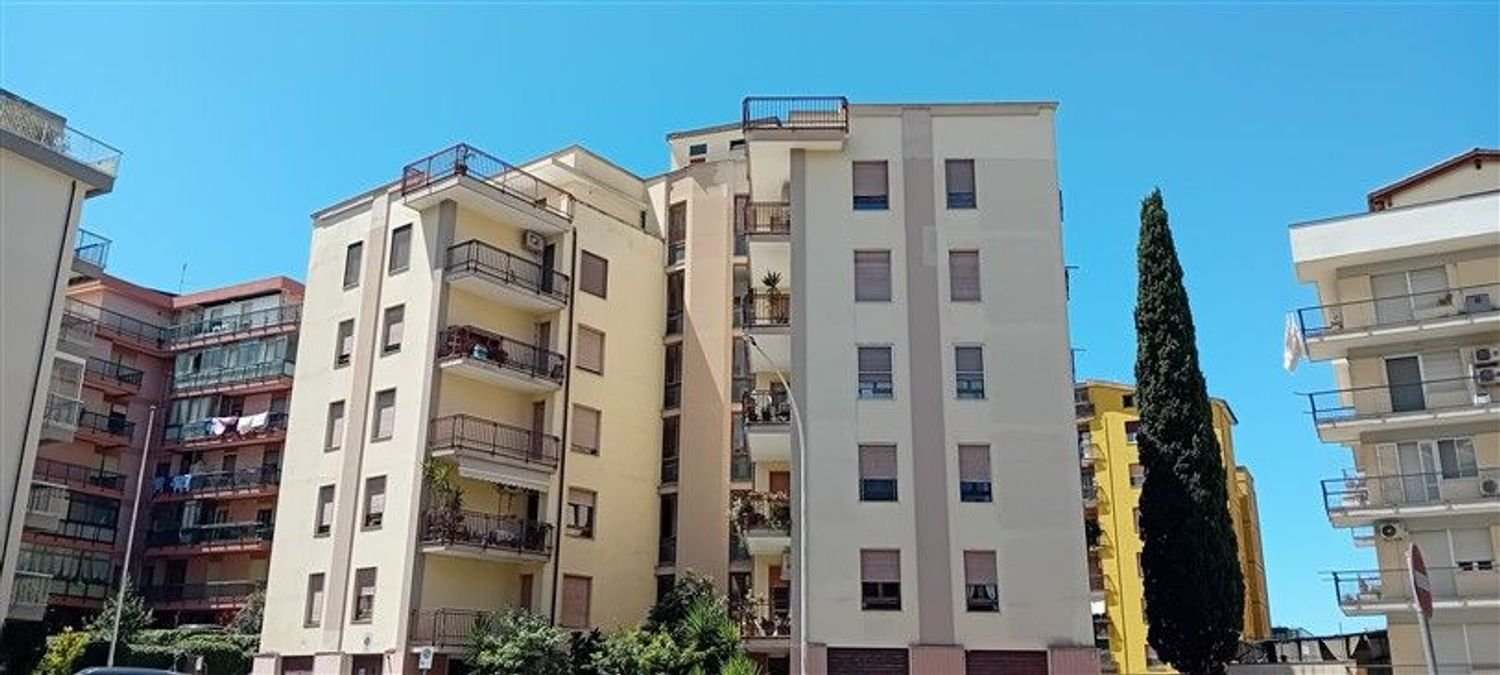 5-Zimmer Wohnung in Sassari, Italy, Nr. 263454