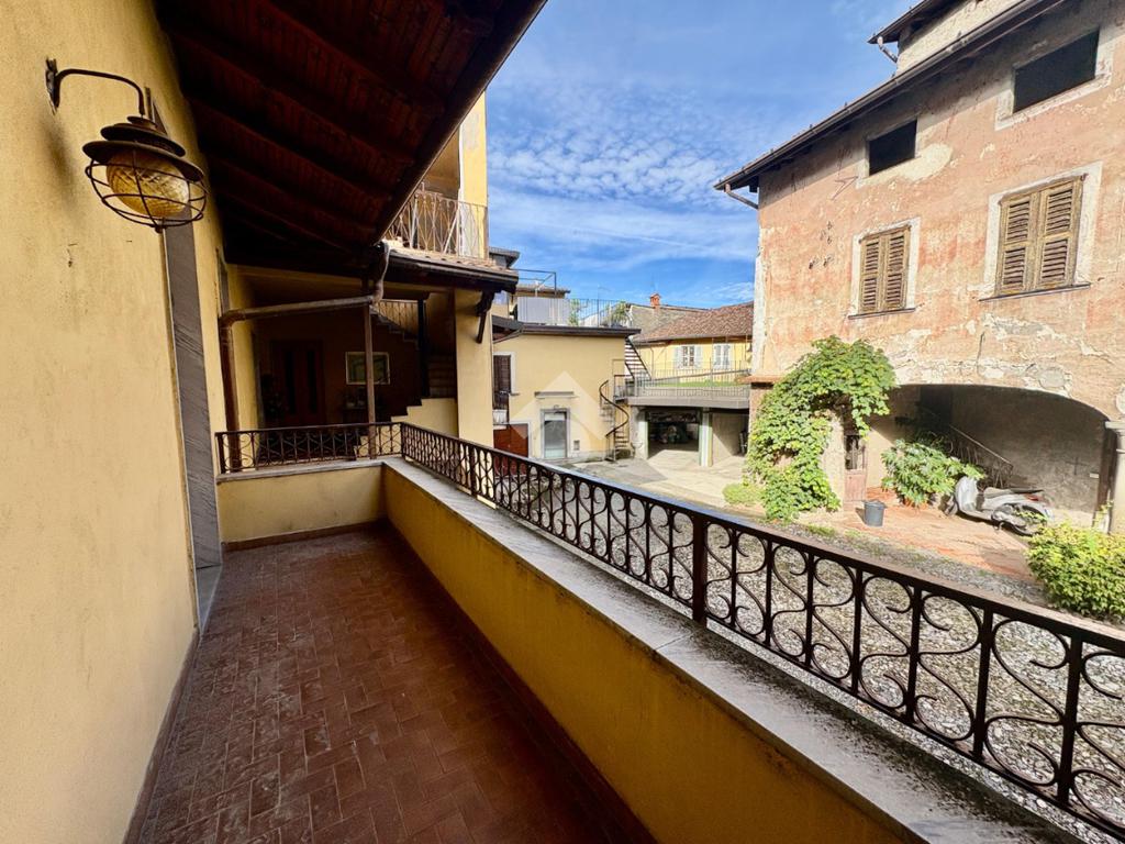 Apartamento T2 em Gandino, Italy N.º 353059