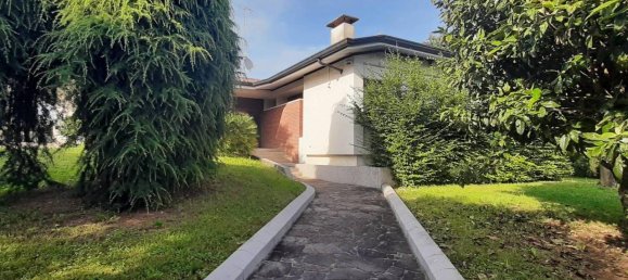 4غرفة فيلا في Udine, Italy رقم 142308 20