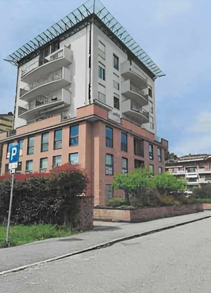 4غرفة شقة في Gallarate, Italy رقم 181133