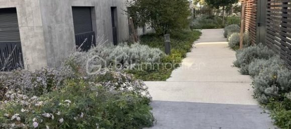 2 Schlafzimmer Wohnung in Noisy-le-Sec, France, Nr. 331894 2