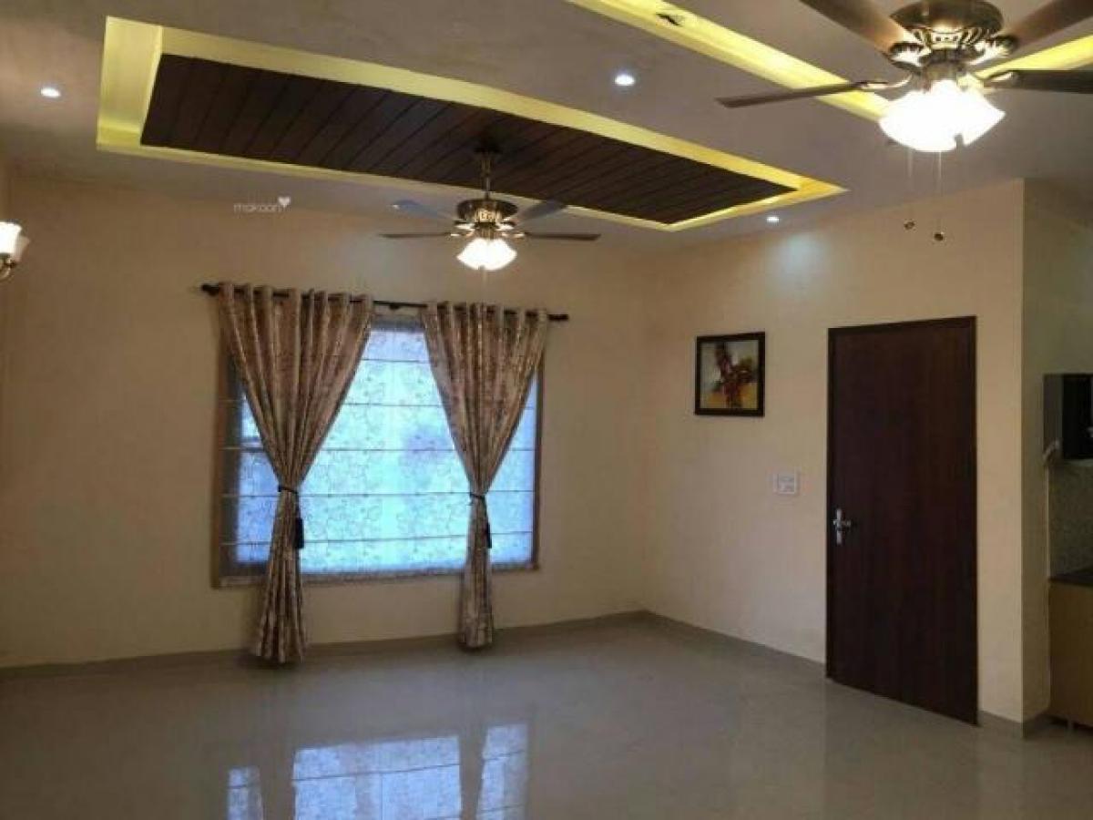 2 bedrooms House in Chandigarh, India No. 60198