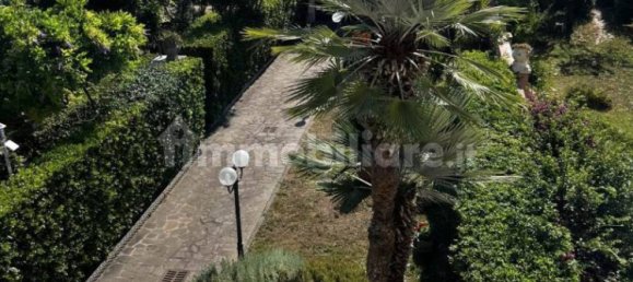 3 bedrooms House in Livorno, Italy No. 230122 9