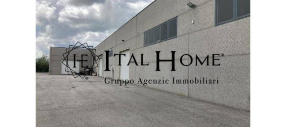 Lagerhaus in Giussano, Italy 7000m², Nr. 80926 2