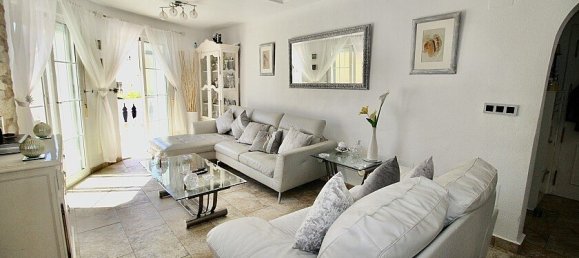 4 Schlafzimmer Villa in Villamartin, Spain, Nr. 14449 3