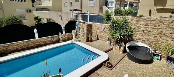 4 Schlafzimmer Villa in Villamartin, Spain, Nr. 14449 5