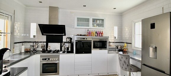 4 Schlafzimmer Villa in Villamartin, Spain, Nr. 14449 16