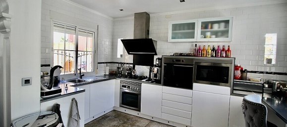 4 Schlafzimmer Villa in Villamartin, Spain, Nr. 14449 15