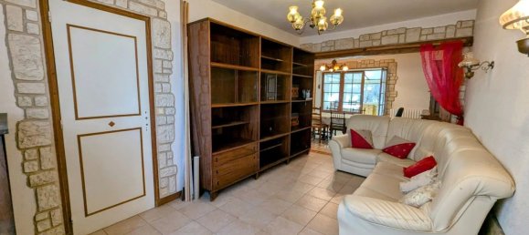 2 bedrooms House in Aubigny-sur-Nere, France No. 52956 4