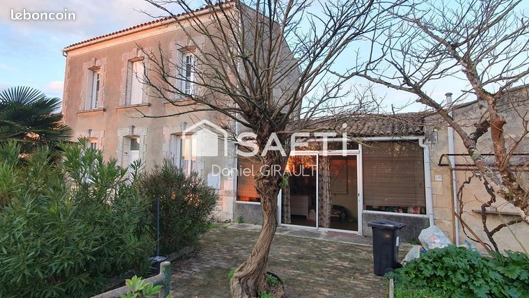 3 Schlafzimmer Haus in Charente-Maritime, France, Nr. 312875